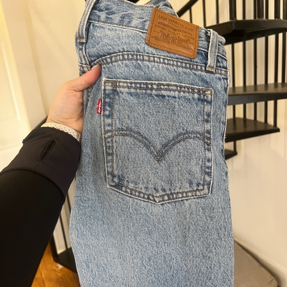 Levi's Wedgie High Rise straight jeans